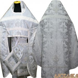 АРТ146. Риза парча Курский, отделка цветной галун (белый с серебром).