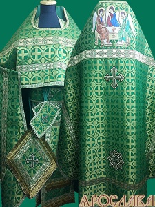 АРТ200. Риза парча Мирон, отделка цветной галун(зеленый с золотом). На оплечье вышитая икона Троица (большая)
