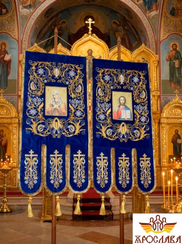 АРТ2364. Хоругви вышитые. Иконы печать на холсте. Размер 138*66. Пара.