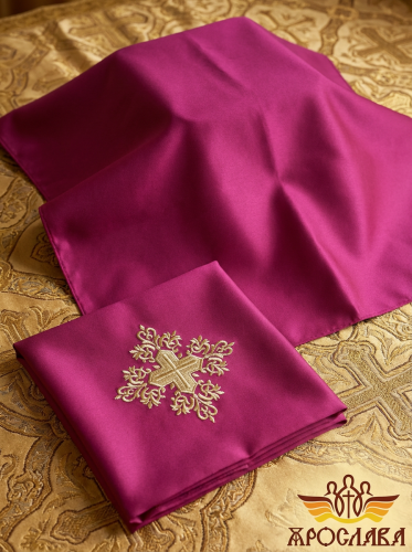 АРТ301. Илитон на престол вышитый крест Преображение. Размер 80*70.Ткань однотонный атласный шелк.