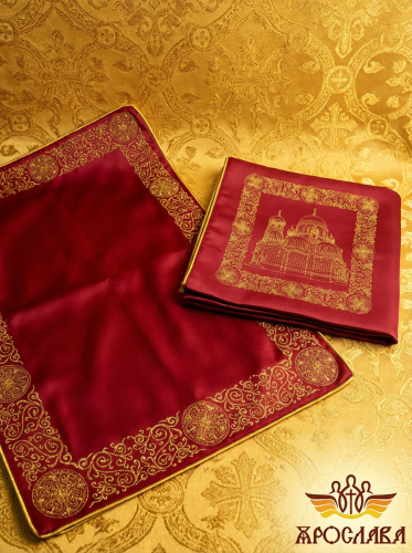АРТ2643. Илитон на престол вышитый Коломенский. Размер 80*70.Ткань однотонный атласный шелк.